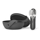 W&P - Ensemble bol-repas et jeu d'ustensiles Porter - anthracite-Ce contenant ultraléger, antidérapant et durable possède un couvercle en plastique rigide solidement retenu par une lanière de silicone