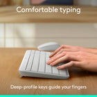 Logitech - Ensemble souris et clavier sans fil Bluetooth MK250 - Blanc-Gain de place: avec une disposition compacte qui inclut un pavé numérique, les touches fléchées et des raccourcis de fonctions pratiques.	