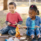 Melissa & Doug Ensemble de jeu Explorons le feu de camp S'Mores Casse-tête - 24 pièces-Comprend des flammes crépitantes, une bûche de 4 morceaux, une scie à bois, un tapis de foyer réversible, 2 bâtons à griller, un livret d'activités, un médaillon à collectionner, un sac de rangement en filet.
Open in Google Translate
•
Feedback
Comprend des flammes crépitantes, une bûche de 4 morceaux, une scie à bois, un tapis de foyer réversible, 2 bâtons à griller, un livret d'activités, un médaillon à collectionner, u