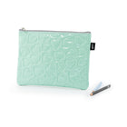 Hilroy - Pochette coeurs - sarcelle -Fabriqué avec un tissu texturé, offrant une finition élégante