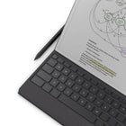reMarkable - Étui Type Folio Mosaic Weave pour clavier Paper Pro - Basalt-Convertissez vos notes manuscrites en texte et peaufinez-les avec Type Folio. Surlignez ensuite vos brouillons et griffonnez des commentaires avec votre marqueur