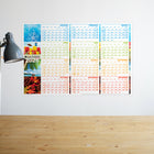 Day-Timer - Planificateur mural flexible effaçable horizontal saisonnier 2026 - 23 7/8 po H x 36 po l - multicoloure - bilingue-Surface plastifiee effaçable à sec fonctionnelle et polyvalente