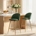 Homy Casa - Tabourets de Bar 26'' avec Siège Tissu Vert - Paquet de 2-Construction Robuste : Pieds en bois de chêne massif offrant durabilité et stabilité