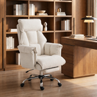 HOMCOM - Fauteuil de bureau exécutif inclinable avec repose-pieds et appui-tête - blanc crème-Le repose-pieds rétractable surélève les jambes, améliorant la détente