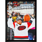 Frameworth - Frederik Andersen Toile encadrée 20 po H x 29 po l Carolina Hurricanes Champions de la Coupe Stanley 2026 - Sous licence officielle LNH/AJLNH-Produit mural NHL and NHLPA sous licence officielle pour les amateurs des Carolina Hurricanes