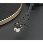 JBL - Spinner BT Platine Bluetooth - Noir/Or-Le plateau en aluminium est entraîné par une courroie et un moteur avec un capteur optique en dessous pour garantir la lecture de vos disques
