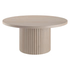 Hudson&Canal - Table basse ronde Rollan 32" de largeur - Aulne blanc-La table est fabriquée à partir de matériaux MDF de haute qualité et durables
