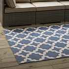 Modway - Cerelia Treillis marocains intérieurs et extérieurs Tapis de 5 pi l x 8 pi L - Bleu et beige-Dessous en caoutchouc de prise