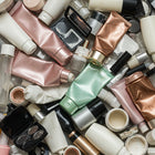TerraCycle - Produits de beauté et emballage - Zero Waste Box- Moyenne-Inclus : boîte de collecte durable imprimée en couleur avec doublure interne, étiquette d’expédition UPS prépayée pour le retour, et recyclage des déchets collectés.