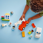 LEGO - DUPLO Town Ambulance et chauffeur-Le jouet de compétences sociales comprend des figurines de fille et de chauffeur et une ambulance