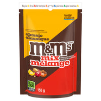 Mélange classique M&M's - 185g-Les paquets de bonbons au chocolat M&M'S Classic Mix comprennent des bonbons au chocolat au lait M&M'S, au chocolat au lait au beurre de cacahuètes M&M'S et au chocolat au lait aux cacahuètes M&M'S réunis dans un même sac.