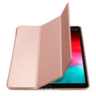 Spigen - Etui Smart Fold pour iPad de 10,5 po - or rose-La couverture a un extérieur en cuir PU élégant avec un intérieur en microfibre douce