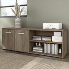 Bush Business Furniture- Armoire de rangement basse hybride avec portes, hickory moderne (HYS160MH-Z)-Les portes des armoires dissimulent l'équipement et les fournitures que vous souhaitez garder hors de vue ; les étagères ouvertes sont parfaites pour les livres et les matériaux fréquemment utilisés
