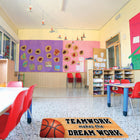 Ashley Productions - The Original Fun Mat - Mat Runner - 15 -5" x 47" - Travail d'Équipe de Basketball-Facile à nettoyer : La surface absorbante et douce permet de nettoyer rapidement les déversements et les désordres.