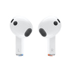 Samsung - Oreillettes Galaxy Buds3 – Blanc-Conçu pour une écoute facile. Notre nouveau design angulaire a été méticuleusement conçu sur la base de données 3D sur les oreilles recueillies à partir d’un outil de conception informatique pour vérifier la portabilité.