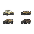 Matchbox - Poursuite dans le Desert-Il inclut un Land Rover 6x6 à l'échelle 1/64 en guise de véhicule principal, poursuivi par trois véhicules de méchants - un duo de Toyota Tacoma et un Toyota 4Runner - arborant des décorations tout-terrain pour plus d'authenticité.