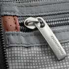 Ricardo Beverly Hills - Montecito 2.0 Moyen Valise Rigide de 25 po  - port USB - Graphite-Porte-étiquette d’identification sécurisé et encastré - Garde vos coordonnées accessibles tout en les protégeant contre l’usure et les dommages