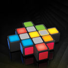 Rubik's - Rush un jeu électronique -Jeu de séquences lumineuses : foncez pour terminer une séquence de lignes comportant 3 carrés, d'abord verticales ou horizontales, puis diagonales, pour une difficulté accrue à mesure de l'avancée de la partie, en appuyant sur le bon carré