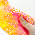 Slimygloop - Torsade Crémeuse Fluo Limonade Rose-Jouer avec de la substance gluante est une manière formidable de s’occuper les mains et de se détendre – c’est le gadget portatif idéal que tu peux poser sur ton bureau, glisser dans un sac, ou emporter avec toi en voiture! 