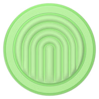 Popsockets - PopGrip pour MagSafe avec bague d'adaptation - Curves Matcha Dew-Le Grip & Support Magnétique pour Téléphone se fixe solidement à votre étui compatible MagSafe ou à votre étui Android (en utilisant l'anneau adaptateur magnétique inclus) pour une adhérence maximale et une utilité en tant que support, tout en se détachant facilement (quand vous le souhaitez) pour la charge MagSafe ou sans fil.