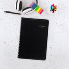 AT-A-GLANCE - Cahier de rendez-vous hebdomadaire 2027 - 8 po H x 4 7/8 po l - noir - bilingue-Couverture en similicuir noir