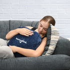 Bouncyband - BBALPP6BU Coussin souple à poids sensoriel pour pression-POLYVALENT : Excellent outil sensoriel en classe, pendant les transitions, au moment du cercle, à la maison ou en déplacement. Compagnon d'étude et de classe idéal aidant à se concentrer, procurant une sensation de bien-être où que l'enfant aille.