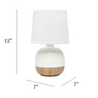 Simple Designs - Petite lampe de table du milieu du siècle - bois clair et blanc-Utilise 1 ampoule candélabre de type B de 40 W (non incluse)