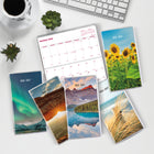 Brownline - 2026 Agenda mensuel de poche de 2 ans - 6 1/2 po x 3 1/2 po - Designs assortis - Anglais-Designs assortis. Le choix du modèle n'est pas disponible pour les commandes en ligne
