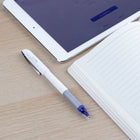 Pentel - Floatune Stylo à Bille - 0,8mm - Bleue-C’est un produit Recycologie ! Ce produit est fait de plus de 69% de matièriaux recyclés.