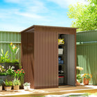 Outsunny - Abri de jardin extérieur 5,2 pi x 3,5 pi, avec aérations, brun clair-La porte coulissante de cet abri de jardin permet un accès rapide et sans tracas au quotidien
