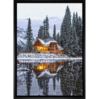 Winter Cottage - Toile encadree - 22" x 31"-Impression d'art de haute qualité avec passe-partout et encadrement professionnel