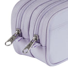 Jansport - Grande Pochette Pour Accessoires- Lilas Pastel-Cet étui à deux compartiments pour accessoires est idéal pour transporter stylos et crayons d'un côté et cordons d'alimentation de l'autre.