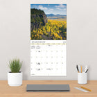 DateWorks - Calendrier Mural 16 Mois 2025 des Paysages du Canada - 12 po x 12 po - Bilingue-Parfait à accrocher sur un mur, un tableau en liège ou un tableau d'affichage à la maison, à l'école ou au bureau