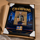Frameworth - Cadre photoglass de Jalen Brunson des New York Knicks trophées du championnat 2026 - 18 po l x 22 po H - or-6