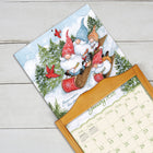 Lang - 2026 Gnome Sweet Gnome Calendrier Mural Deluxe Mensuel - 30,5 cm l x 30,5 cm H - Anglais-Téléchargement de fonds d'écran pour bureau sur 12 mois disponible