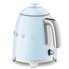 SMEG - Bouilloire électrique mini de 3 tasses au style rétro 50S - Bleu pastel-Arrêt automatique de la bouilloire lorsque la température atteint 100°C / 212°F