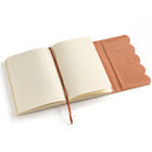 Eccolo - Journal De Luxe - 6 po x 8 po - Ligné - 128 Feuilles - Pochette Festonnée-Comprend un ruban signet pour plus de praticité