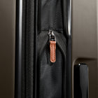 Ricardo Beverly Hills - Montecito 2.0 Grande Valise Rigide de 29 po  - port USB - Graphite-Porte-étiquette d’identification sécurisé et encastré - Garde vos coordonnées accessibles tout en les protégeant contre l’usure et les dommages