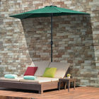 Outsunny - Parapluie de terrasse demi-rond avec manivelle et 5 baleines - 9 pi - vert foncé-Le tissu en polyester offre une protection contre le soleil