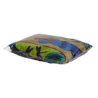 Oscardo - Sac de voyage Strong Earth Woman par Leah Dorion-Achat éthique avec redevances aux artistes - Chaque achat soutient directement les artistes autochtones et leurs familles, avec des redevances versées à l’artiste ou à sa succession pour chaque sac vendu