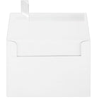 JAM Paper - Enveloppes d'Invitation A4 avec Bande Autocollante, Blanc, 4 1/4 x 6 1/4, Paquet de 50-Parfaite pour toutes les occasions : si vous recherchez une enveloppe pour des invitations de baby shower ou de mariage, des cartes de vœux, des annonces de grossesse, des rsvp, des cartes de remerciement, des faire-part de mariage et bien plus encore, notre enveloppe en papier lux a4 est une excellente option. ces enveloppes à rabat carré sont également parfaites pour le publipostage, les lettres, les cartes 