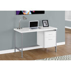 Monarch Specialties - 7149 Bureau 48 po L - Blanc/Metal Argent-Elle offre de nombreux rangements fermés grâce à deux tiroirs de rangement, dont un tiroir classeur pour les dossiers de format standard et légal de votre bureau à domicile, et un tiroir supérieur spacieux pour garder les articles de bureau à portée de main.