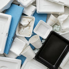 TerraCycle - Styrofoam - Zero Waste Box- Moyenne-Inclus : boîte de collecte durable imprimée en couleur avec doublure interne, étiquette d’expédition UPS prépayée pour le retour, et recyclage des déchets collectés.