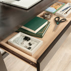 Sauder - La Collection Summit Station Bureau - Finition Cinnamon Cherry-Œillet de bureau pour le passage des cordons électriques et une gestion optimale des câbles