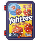 Hasbro Gaming - Yahtzee-Le jeu yahtzee classique et des nouveautés passionnantes : Tentez le tout pour le tout au Yahtzee et remportez de GROS gains ! Cette édition du célèbre jeu de dés comprend un gobelet pliable, un étui de rangement tout-en-un avec plateau de lancer intégré, ainsi qu'un look modernisé