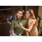 DJI - Stabilisateur pour téléphone Osmo Mobile 8P Bundle Créateur-Prise en charge Apple DockKit : Appairage NFC instantané et intégration native.