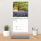 DateWorks - Calendrier Mural 16 Mois Le Bouquet de la Nature 2025 - 12 po x 12 po - Bilingue-Parfait à accrocher sur un mur, un tableau en liège ou un tableau d'affichage à la maison, à l'école ou au bureau