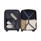 Bugatti - Valise de cabine à coque rigide 21.50 po de la collection Alexandria - Marine-Roues pivotantes doubles à 360 degrés pour un roulement fluide et silencieux (8 roues)