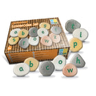 Galets minuscules de l'alphabet Yellow Door - lot de 26 -Galets tactiles avec beaucoup de valeur ludique et d'apprentissage