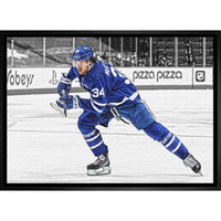 Auston Matthews Toronto Maple Leafs Hustling Spotlight sur toile - Toile encadree - 31" x 22"-Impression sur toile de qualité supérieure avec bordures enveloppées